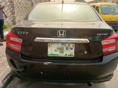 A picture of Honda Civic 2012