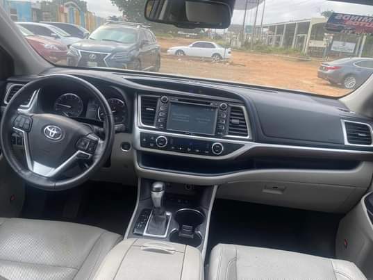 A picture of 2018 Toyota Highlander