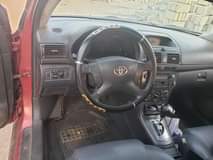 A picture of Toyota Avensis 2005