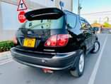 A picture of TOYOTA HARRIER