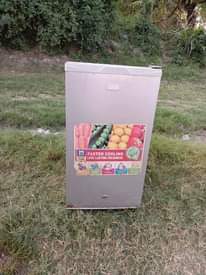 A picture of Boss fridge single door inagandsha sna haina kipengle bei 220000