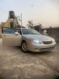 A picture of Registered Lexus ES 300 08066681069