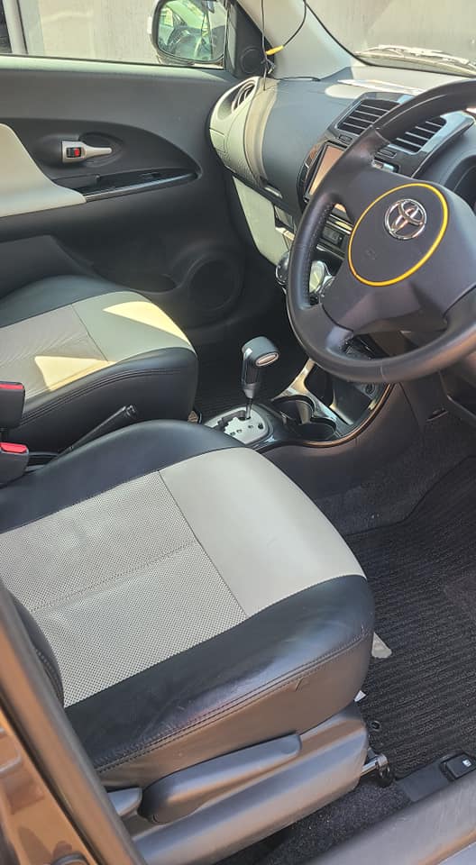 A picture of Toyota IST 2015 model Price 28 500 000 