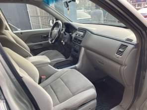 A picture of REGISTERED HONDA PILOT 2007 Accident free Total first body 3
