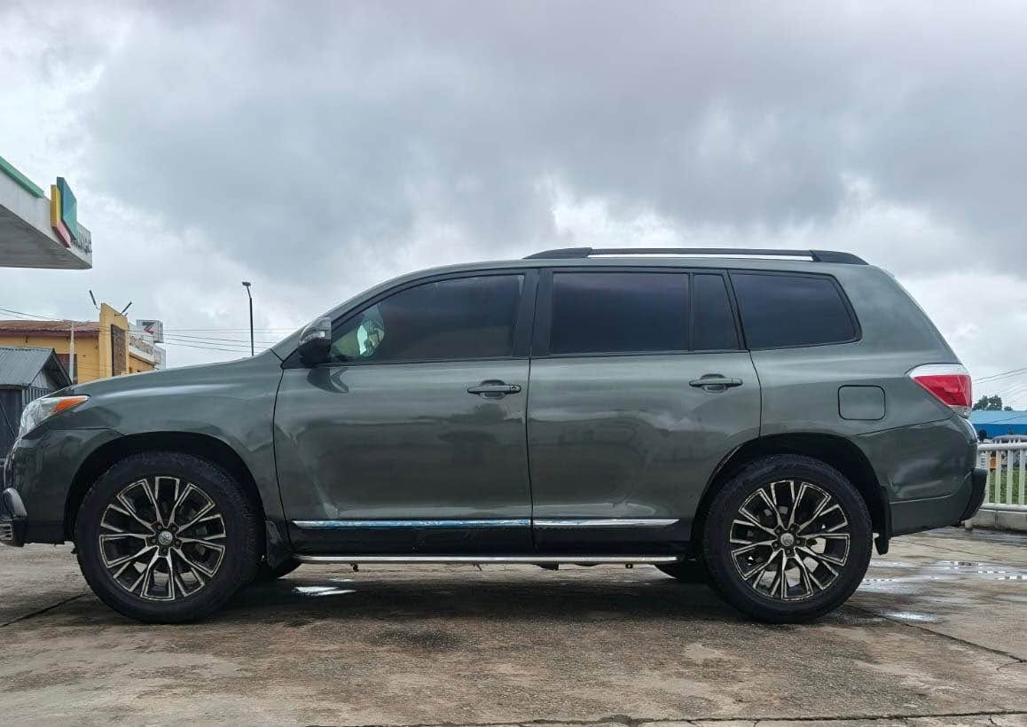 A picture of Registered 2008 Toyota Highlander v6 neatly used faultless