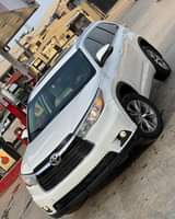 A picture of Foreign used 2016 highlander available for 17m