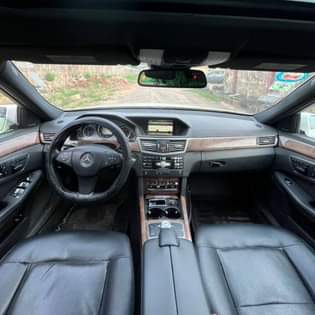 A picture of BENZ E350 2010