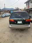 A picture of TOYOTA SIENNA 2000 used