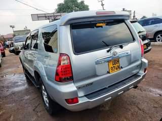 A picture of 2006 Toyota Surf 2 7cc