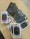 A picture of Iphone users