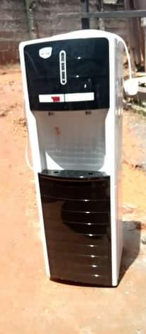 A picture of Water dispenser