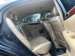 A picture of Lexus ES330