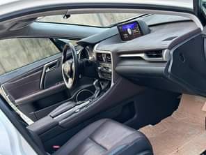 A picture of ks exus rx Premum Year 2017 ollision Assist Accident Free