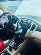 A picture of CLEAN NIGERIA USED TOYOTA HIGHLANDER 2004 MODEL Good engine good