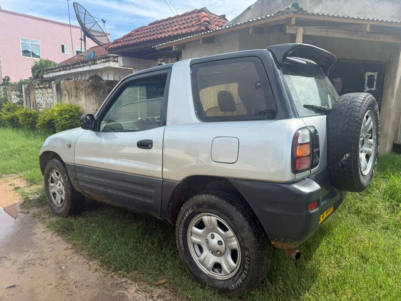 A picture of Toyota RAV4 kipisi