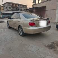 A picture of Toyota Camry 04 upgraded to 06 Nigeria used little top