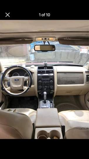 A picture of Ford escape 2008
