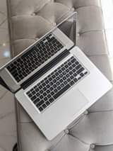 A picture of MacBook pro 15 Core i7 Ram 8 gb SSD 128