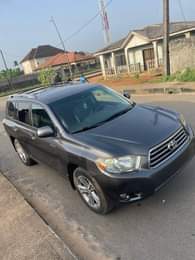 A picture of Toyota Highlander 2010 Everything working perfectly well Nothing to fix