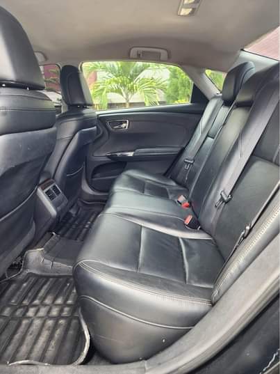 A picture of 2014 Toyota Avalon