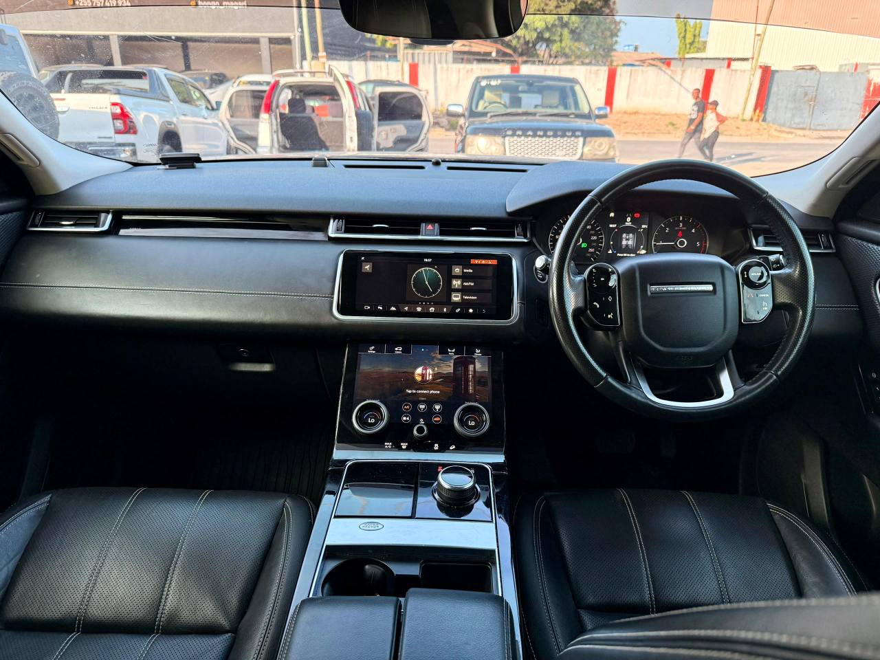 A picture of 2018 RANGEROVER VELLAR Quick 117M Call WhatsApp 071 680 0368