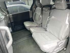 A picture of TOYOTA SIENNA