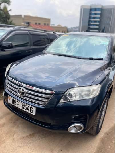 A picture of TOYOTA VAN GUARD 7 Seater VVTI Engine Fuel saving Push