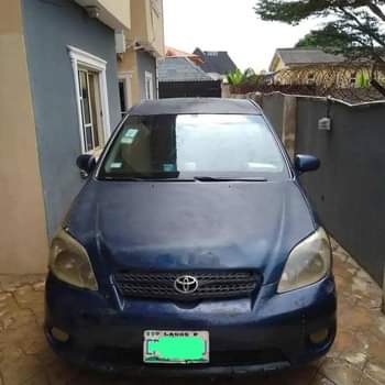 A picture of TOYOTA matrix 04