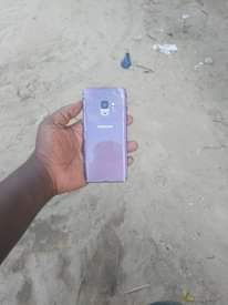 A picture of SAMSUNG S9 GB 64 RAM 4 GB