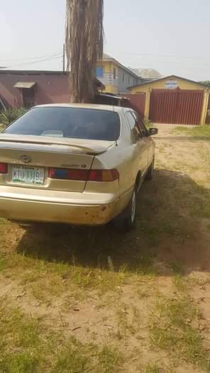A picture of Toyota Camry Tiny light in good condition Location Sango ota