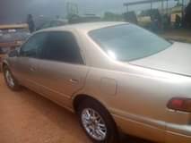 A picture of 2000 Toyota Camry