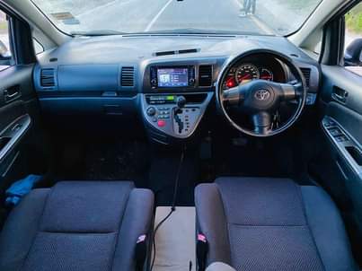 A picture of TOYOTA WISH 0785219712