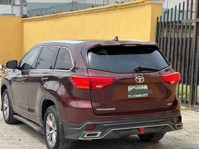 A picture of Few months registered 2015 facelift to 2018 pure first body