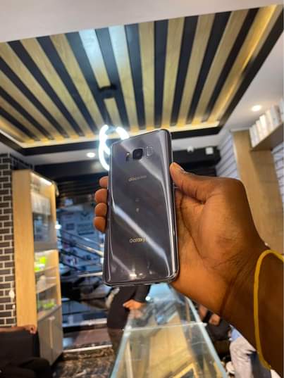 A picture of Quick Sale. Sumsung S8 At. 230k.