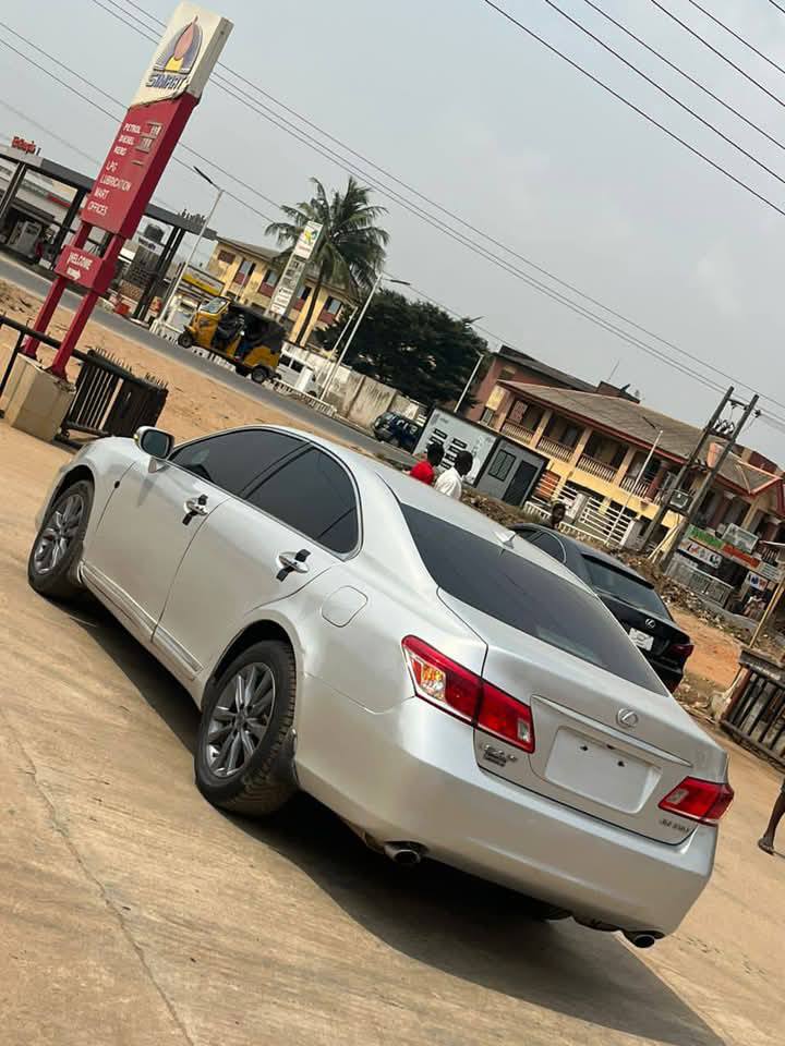 A picture of Toks standard