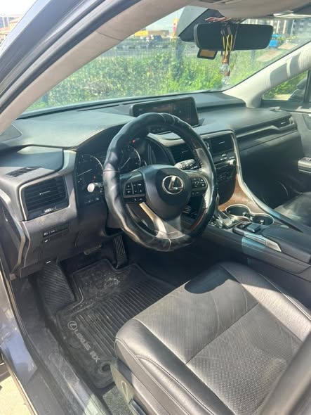 A picture of Lexus RX350 2017 awoof deals