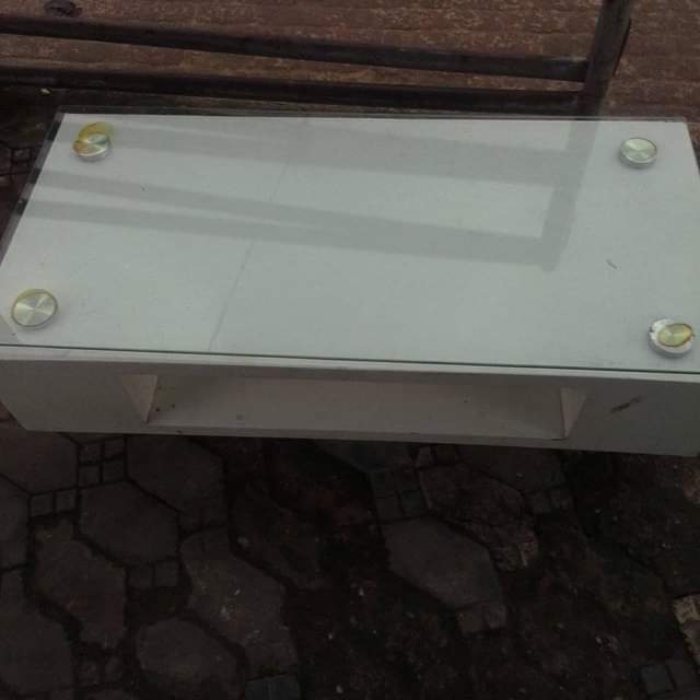 A picture of Center table glass