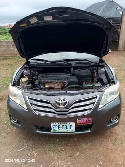 A picture of Clean 2010 Toyota Camry 09069437672