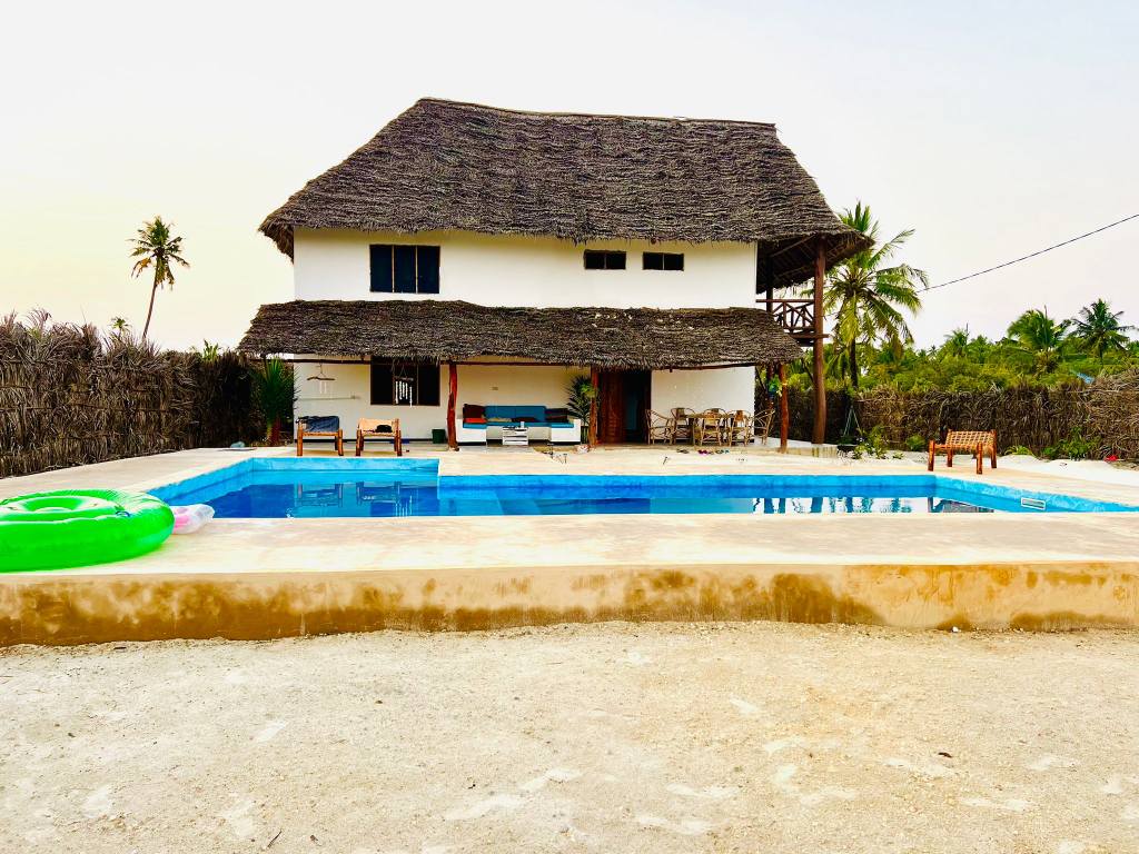 A picture of House in Pongwe