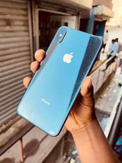 A picture of iPhone Xsmax Gb64