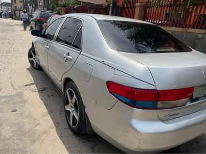 A picture of Honda Accord 05