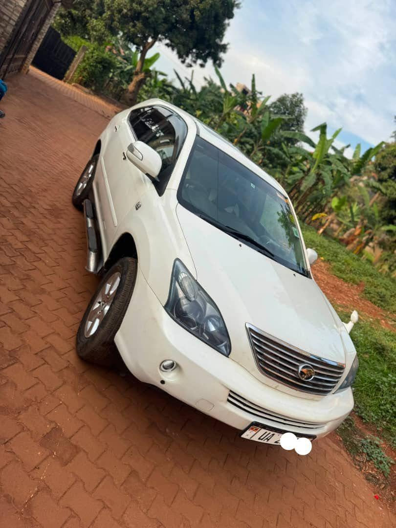 A picture of TOYOTA HARRIOR KAWUNDO 2 4 CC