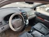 A picture of 2006 Toyota sienna XLE pure first body with clean interior