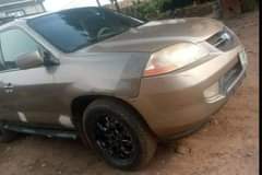 A picture of Acura MDX 2004