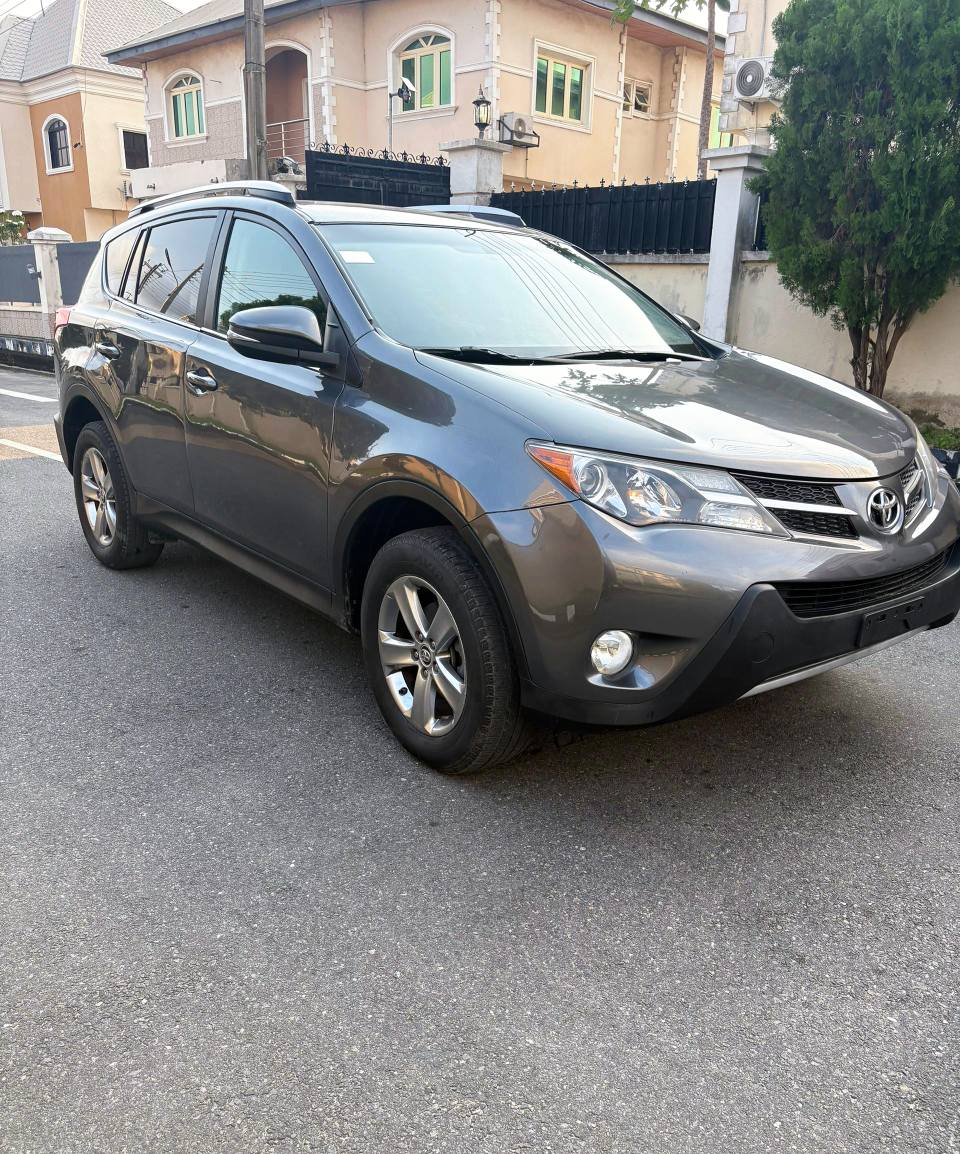 A picture of Foreign Used 2015 Toyota RAV4