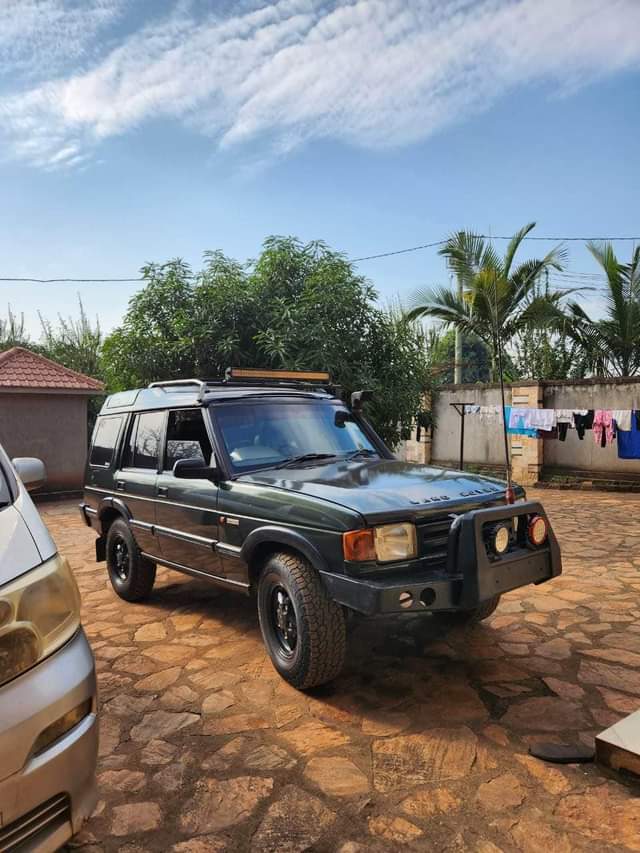 A picture of Landrover Discovery