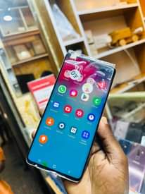 A picture of Samsung galaxy s10 plus 5G accessible now premium dubai used