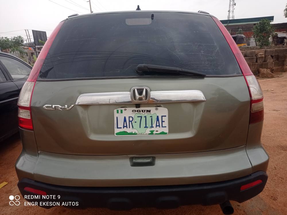 A picture of First Body 2008 Honda CRV. Call 07050290852.