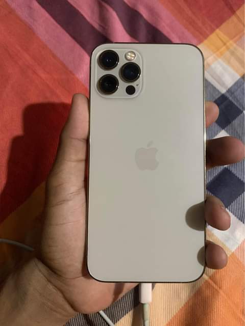 iPhone M.