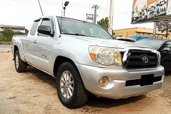 A picture of Toyota Tacoma 2008